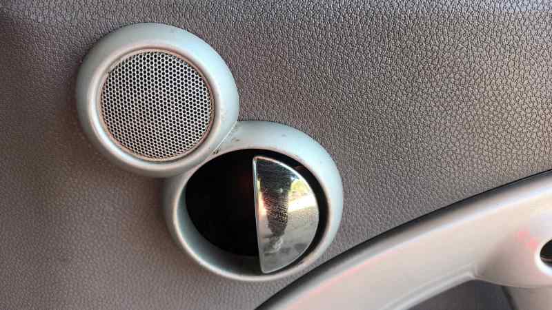 MANETA INTERIOR DELANTERA DERECHA