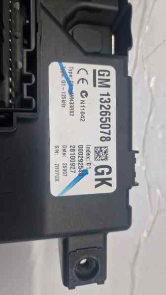 CAJA RELES - FUSIBLES