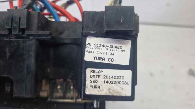 CAJA RELES - FUSIBLES