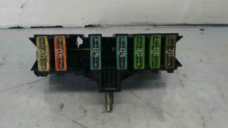 CAJA RELES - FUSIBLES