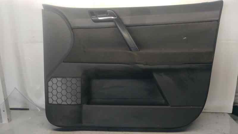 GUARNECIDO PUERTA DELANTERA DERECHA