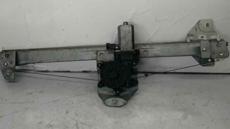 ELEVALUNAS DELANTERO IZQUIERDO