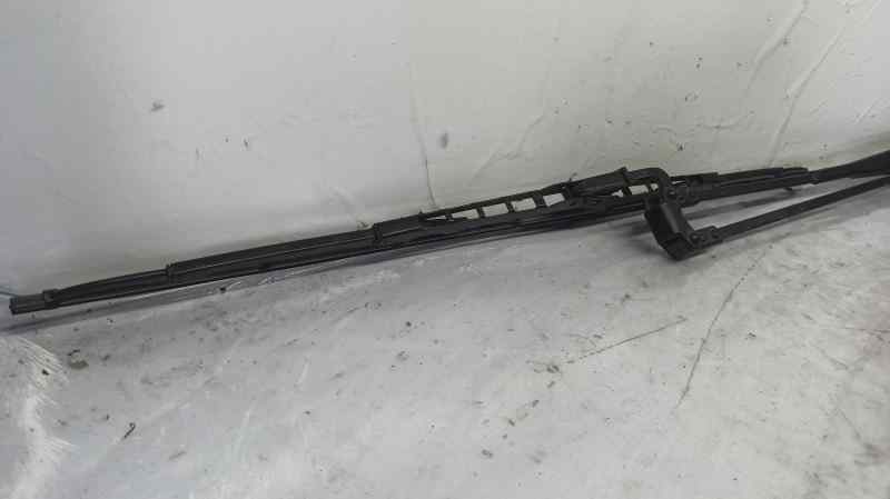 BRAZO LIMPIA DELANTERO DERECHO