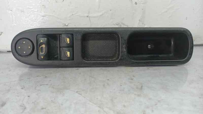 MANDO ELEVALUNAS DELANTERO IZQUIERDO 