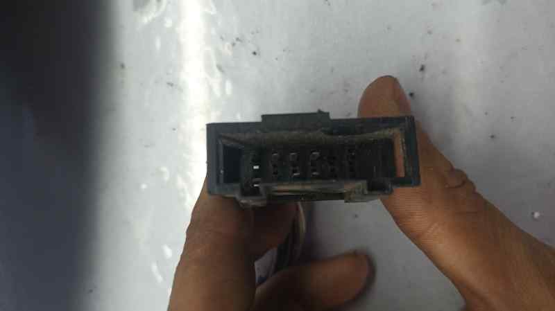 RETROVISOR IZQUIERDO