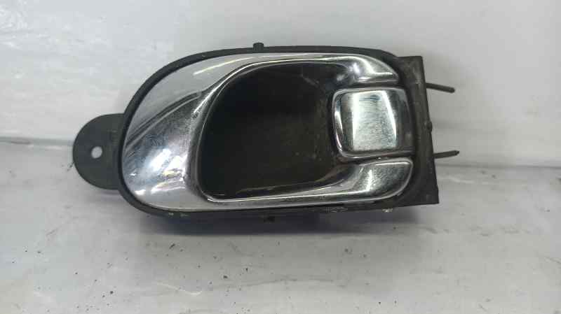 MANETA INTERIOR DELANTERA IZQUIERDA