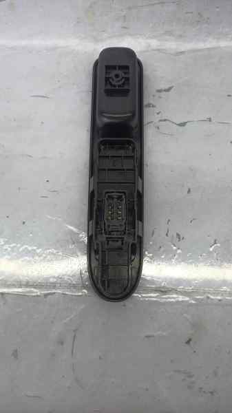 MANDO ELEVALUNAS DELANTERO DERECHO