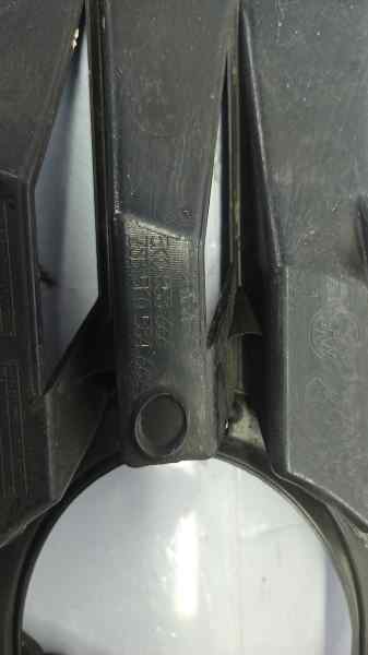 REJILLA PARAGOLPES DERECHA