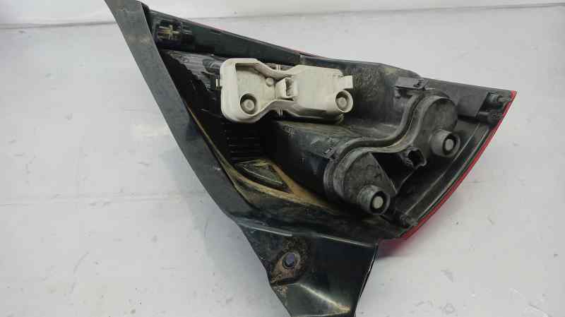 PILOTO TRASERO DERECHO