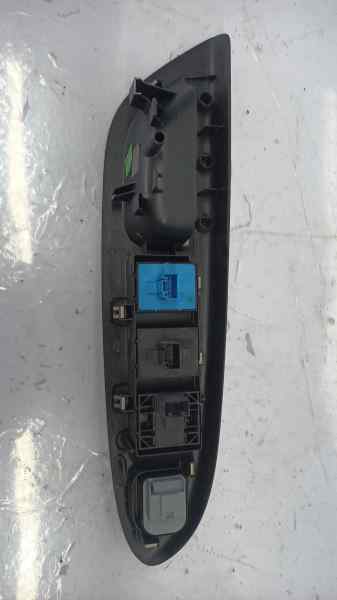 MANDO ELEVALUNAS DELANTERO IZQUIERDO 