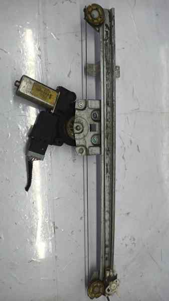 ELEVALUNAS DELANTERO IZQUIERDO