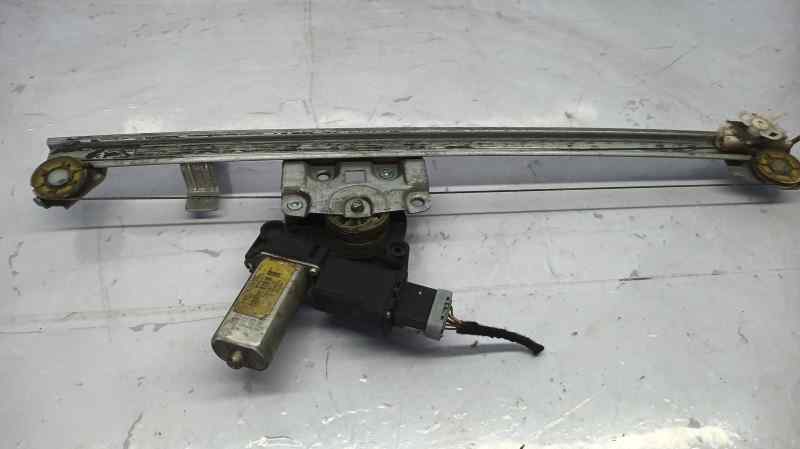 ELEVALUNAS DELANTERO IZQUIERDO