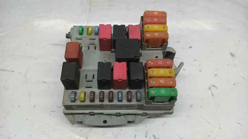 CAJA RELES - FUSIBLES