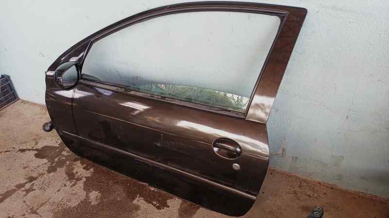 PUERTA DELANTERA IZQUIERDA