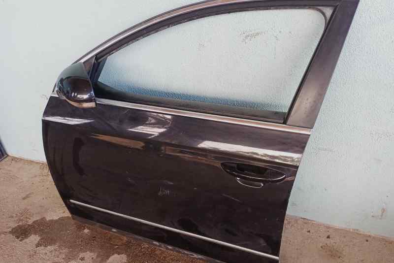 PUERTA DELANTERA IZQUIERDA