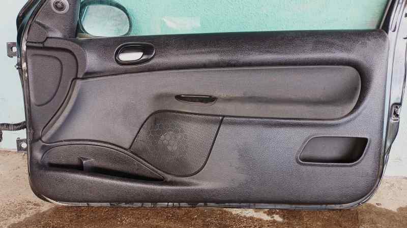 GUARNECIDO PUERTA DELANTERA DERECHA