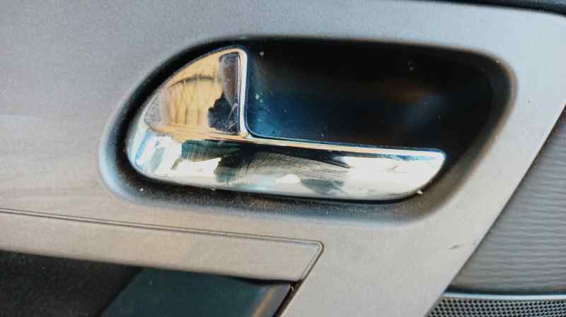 MANETA INTERIOR TRASERA IZQUIERDA