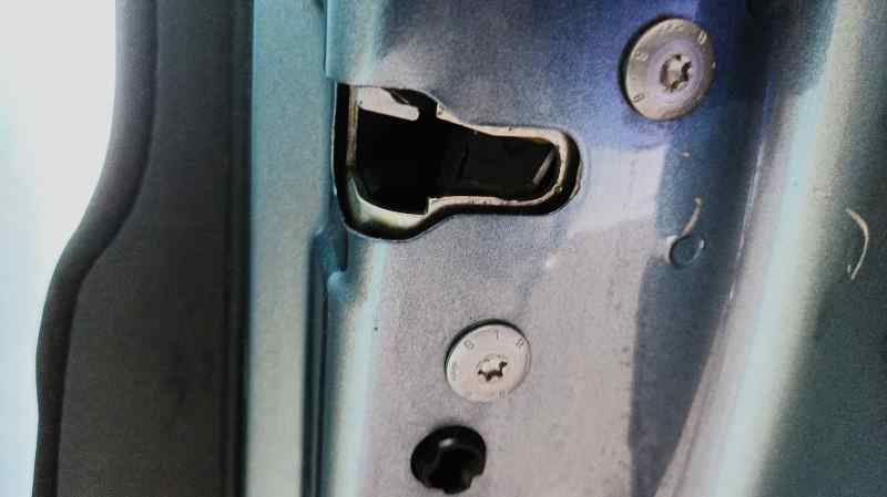 CERRADURA PUERTA TRASERA DERECHA 