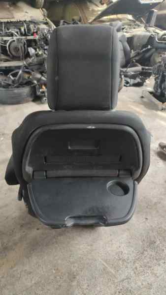 ASIENTO DELANTERO DERECHO