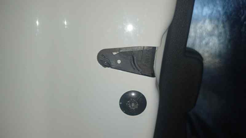 CERRADURA PUERTA DELANTERA IZQUIERDA 