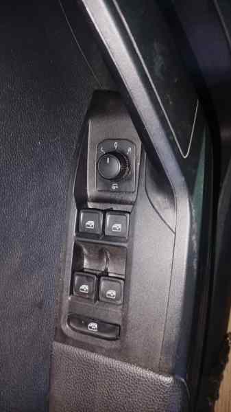 MANDO ELEVALUNAS DELANTERO IZQUIERDO 