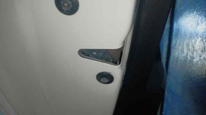 CERRADURA PUERTA TRASERA IZQUIERDA 