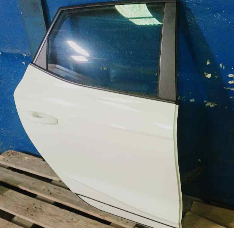 PUERTA TRASERA DERECHA