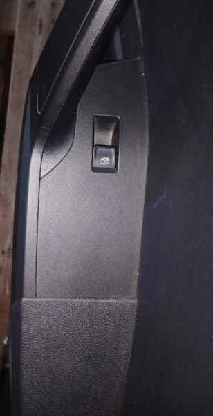 MANDO ELEVALUNAS TRASERO DERECHO