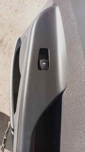 MANDO ELEVALUNAS TRASERO DERECHO