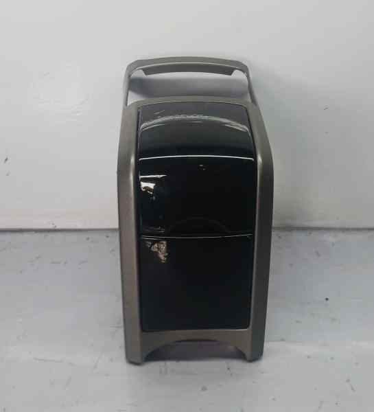 1A823006G CENICERO TOYOTA PRIUS (NHW20)