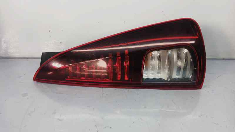 PILOTO TRASERO DERECHO