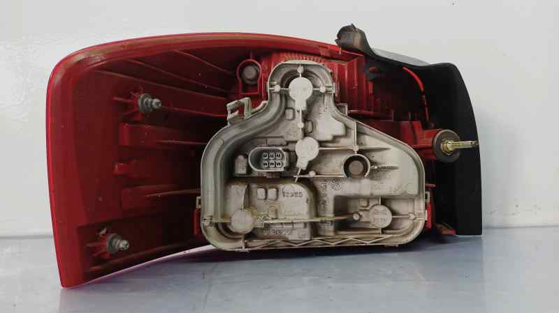 PILOTO TRASERO DERECHO