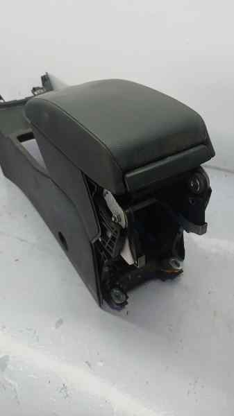 5F0858329A APOYABRAZOS CENTRAL SEAT LEON ST (5F8)