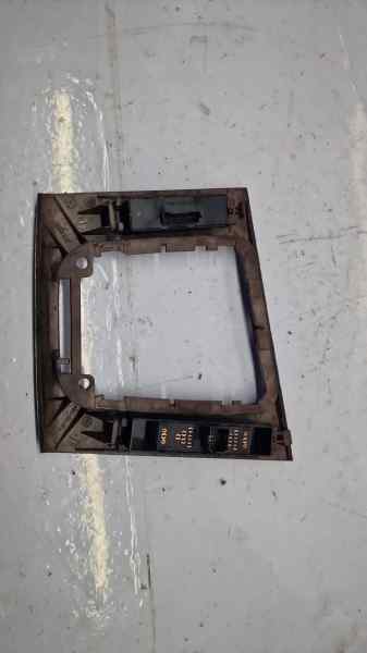 MANDO ELEVALUNAS DELANTERO DERECHO