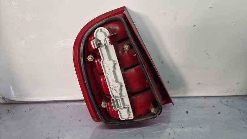 PILOTO TRASERO DERECHO