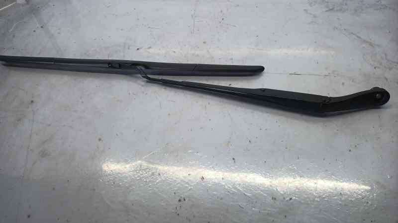 BRAZO LIMPIA DELANTERO DERECHO