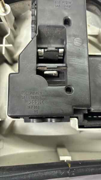 PILOTO TRASERO DERECHO