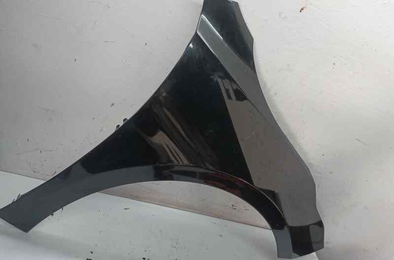 ALETA DELANTERA DERECHA