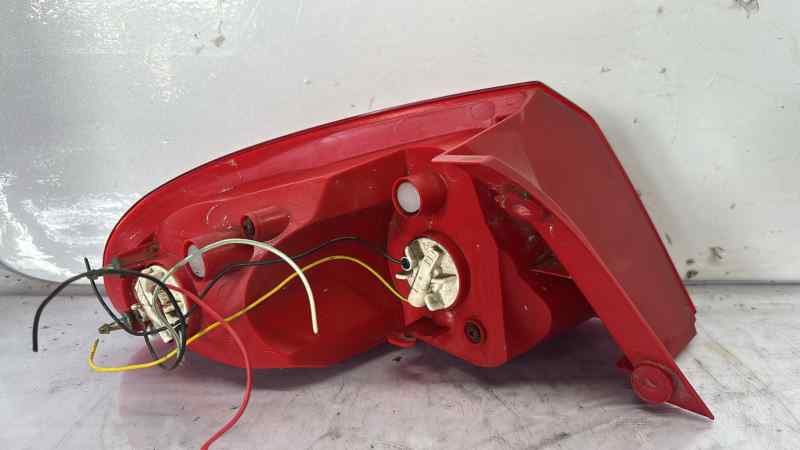 96387725 PILOTO TRASERO DERECHO CHEVROLET LACETTI