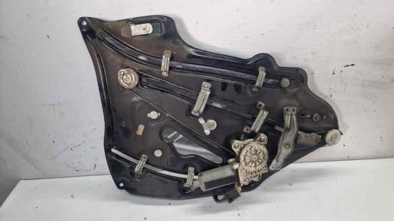 ELEVALUNAS TRASERO DERECHO