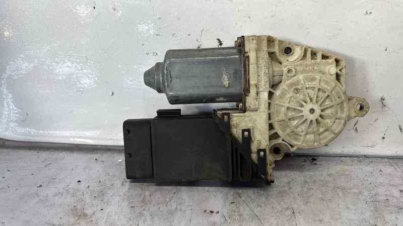 MOTOR ELEVALUNAS DELANTERO DERECHO