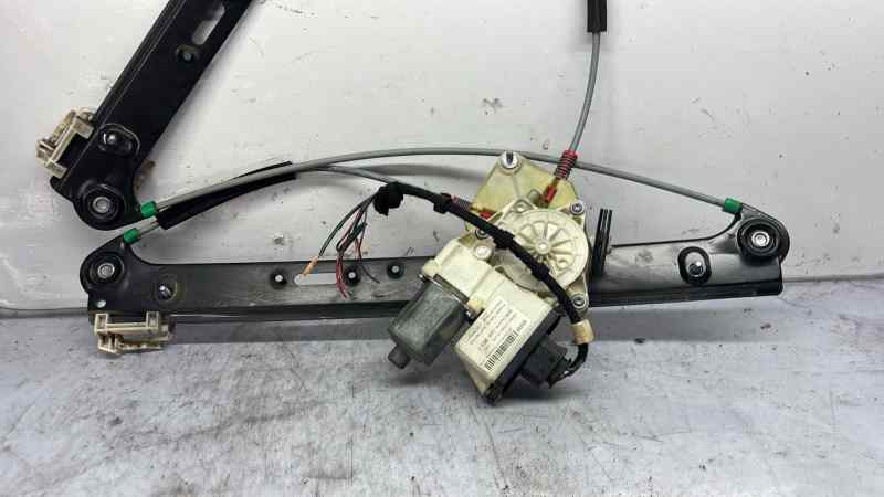 ELEVALUNAS DELANTERO IZQUIERDO