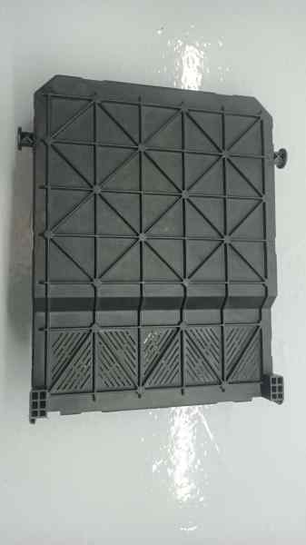 CAJA RELES - FUSIBLES