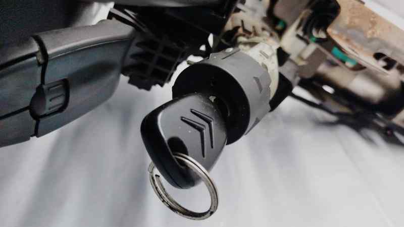 CONMUTADOR DE ARRANQUE