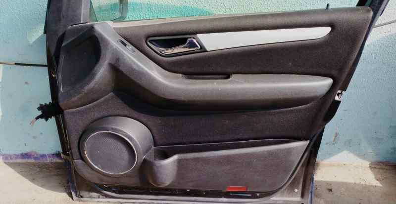 ELEVALUNAS DELANTERO DERECHO