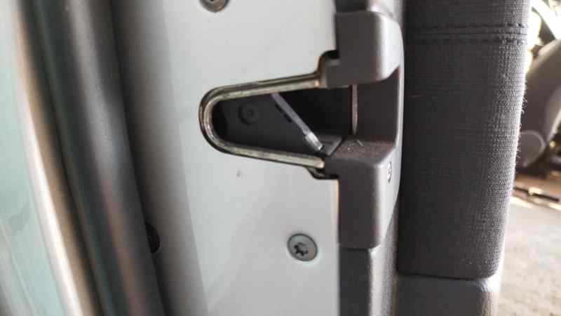 CERRADURA PUERTA DELANTERA IZQUIERDA 