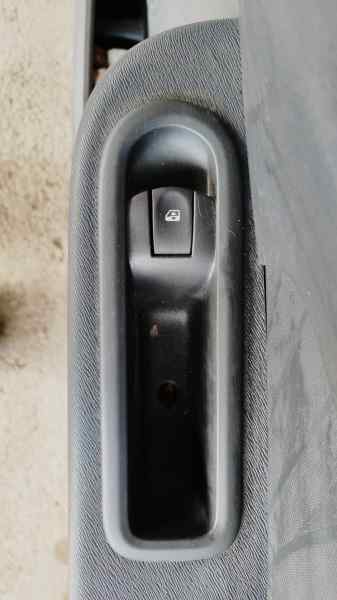 MANDO ELEVALUNAS DELANTERO DERECHO