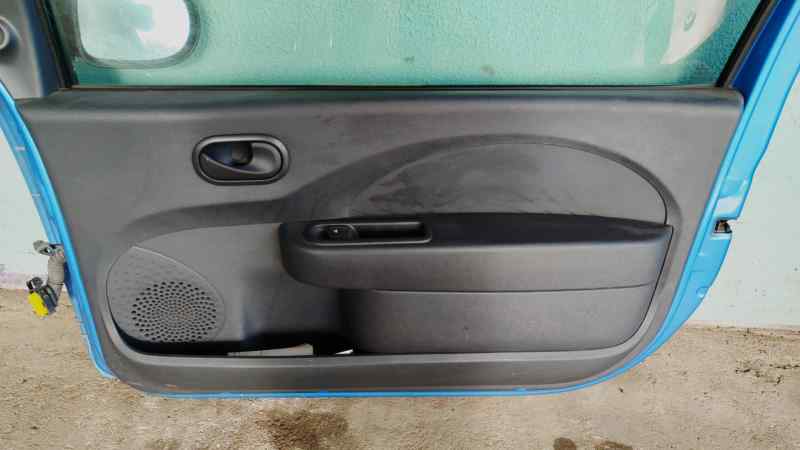 ELEVALUNAS DELANTERO DERECHO