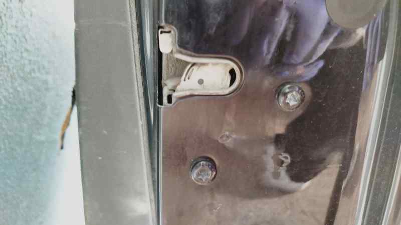 CERRADURA PUERTA TRASERA DERECHA 