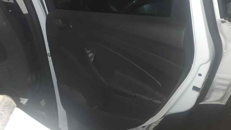 GUARNECIDO PUERTA TRASERA DERECHA